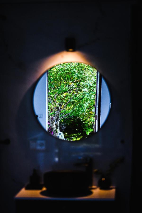Alka - Cozy Room By The Sea With Private Hot Tub Njarthvik エクステリア 写真